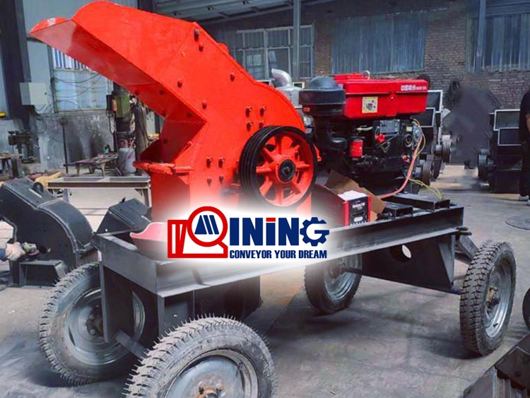 Portable hammer mill