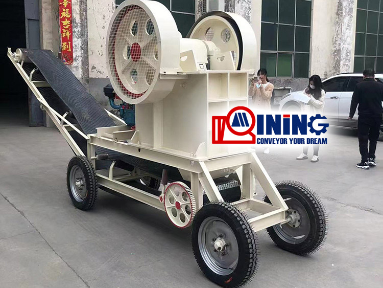 Mobile stone crusher