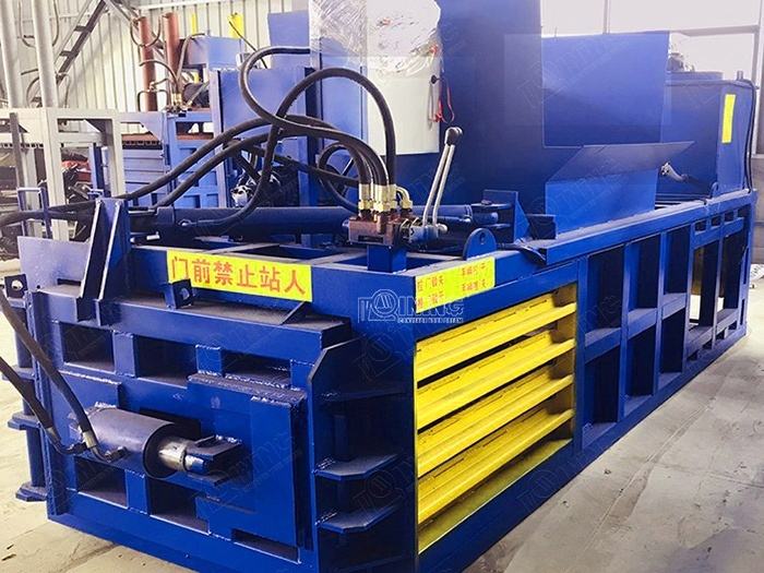 Plastic baler