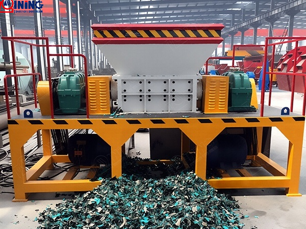 Metal shredding machine shredder